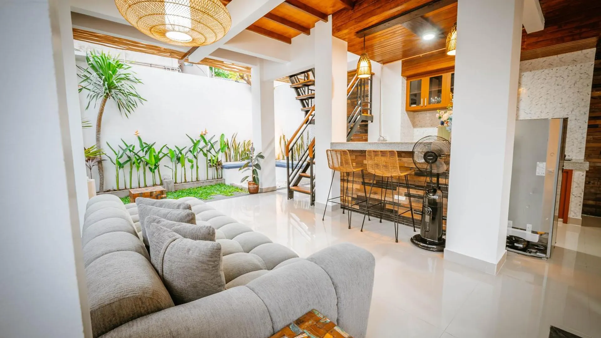 Villa Umah Seminyak contacts